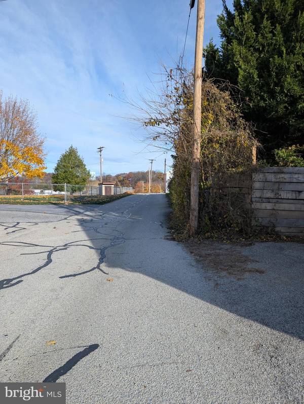 Spring Grove, PA 17362,156 N WALNUT ST