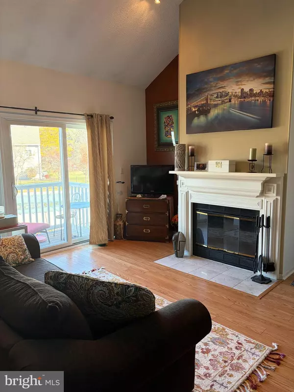 Plainsboro, NJ 08536,8408 TAMARRON DR