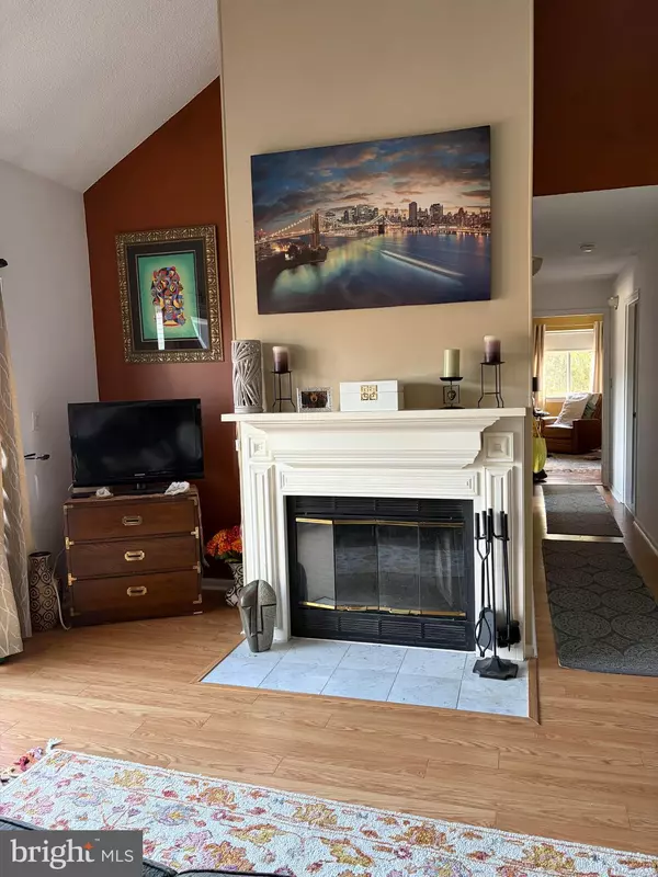 Plainsboro, NJ 08536,8408 TAMARRON DR