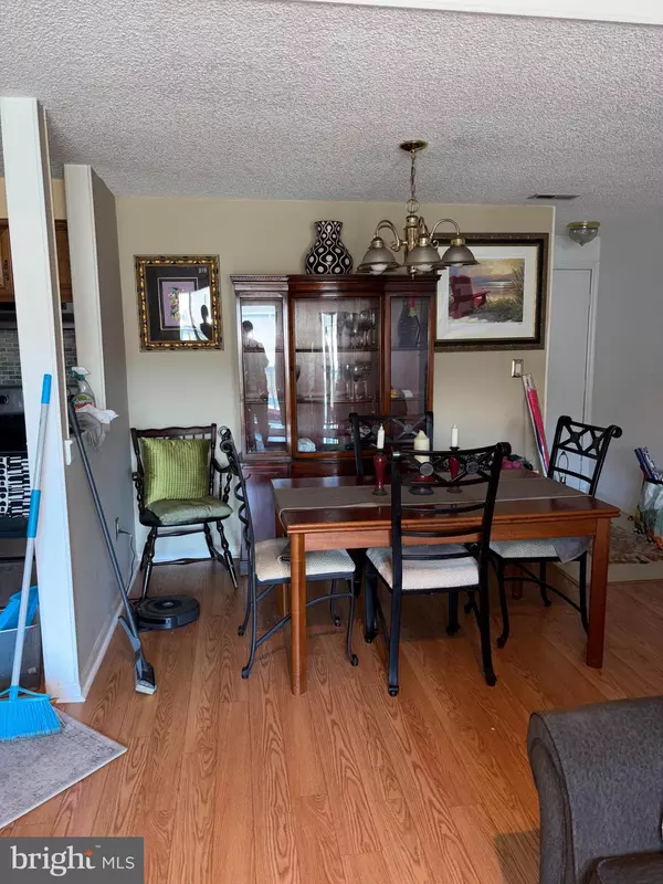 Plainsboro, NJ 08536,8408 TAMARRON DR