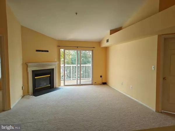 Upper Marlboro, MD 20772,13800 FARNSWORTH LN #5404