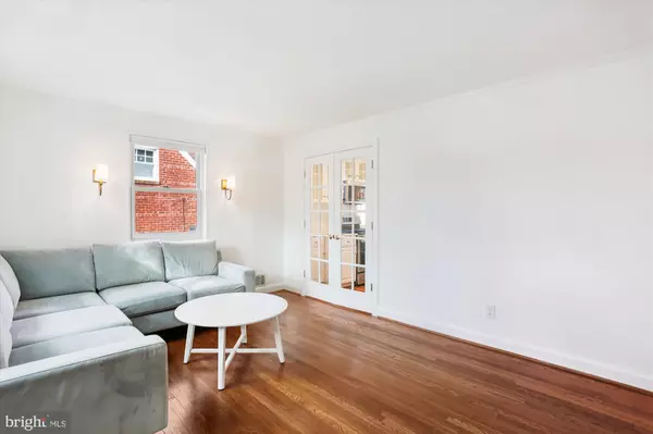 Kensington, MD 20895,3303 FAYETTE RD