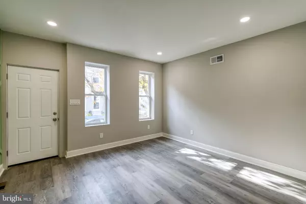 Philadelphia, PA 19127,160 EAST ST