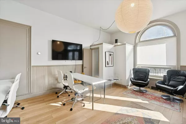 Philadelphia, PA 19146,2101 LOMBARD ST