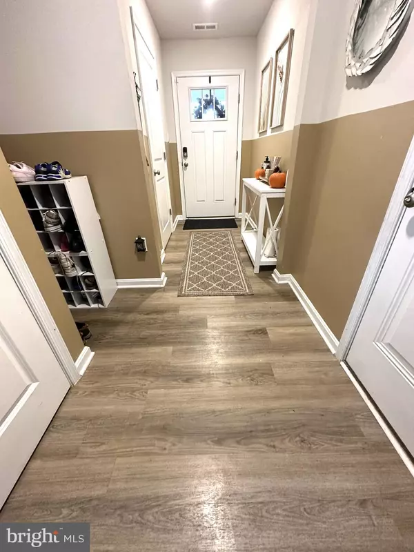 La Plata, MD 20646,490 MOSSY GROVE LN