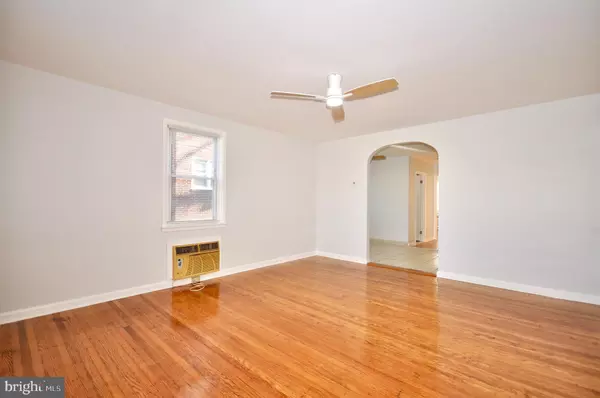 Philadelphia, PA 19111,8037 PINE RD #2ND FLOOR