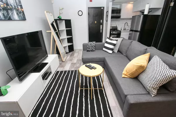 Philadelphia, PA 19103,2135 WALNUT ST #304