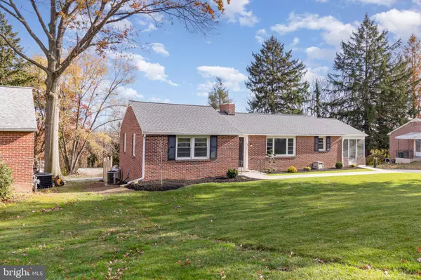 Lancaster, PA 17601,56 PEACOCK DR