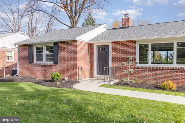 Lancaster, PA 17601,56 PEACOCK DR