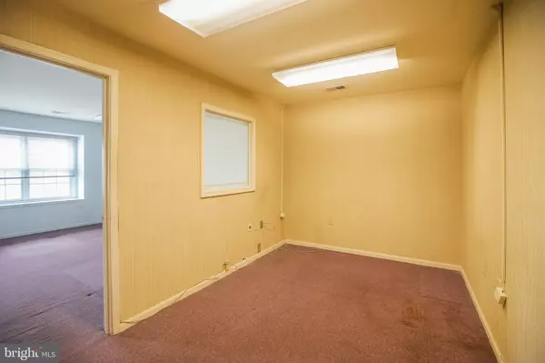 Rockville, MD 20855,15839 CRABBS BRANCH WAY