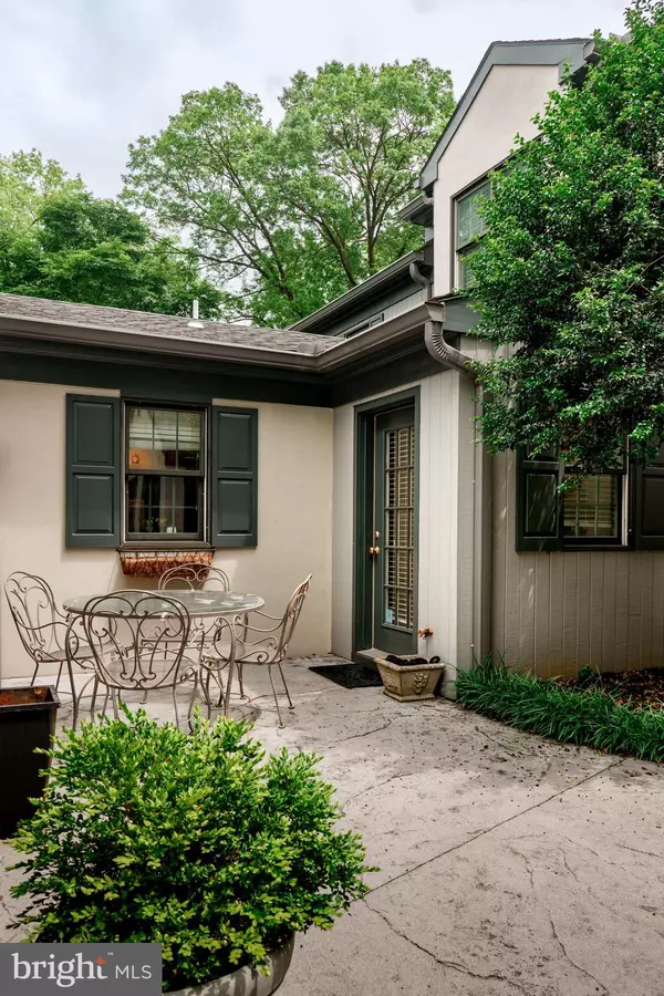 Lancaster, PA 17601,23 DEER FORD DR