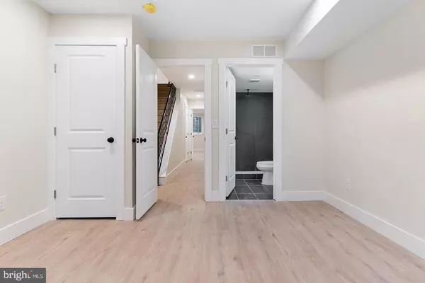 Philadelphia, PA 19121,2539 CECIL B MOORE AVE