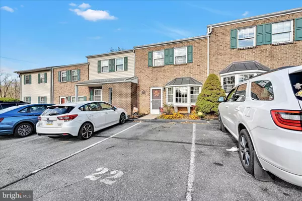 Lancaster, PA 17601,1322 BLUE JAY DR