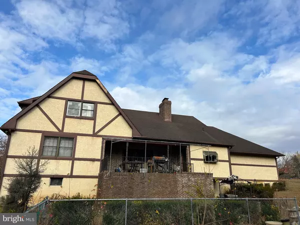 Mickleton, NJ 08056,558 HEREFORD LN