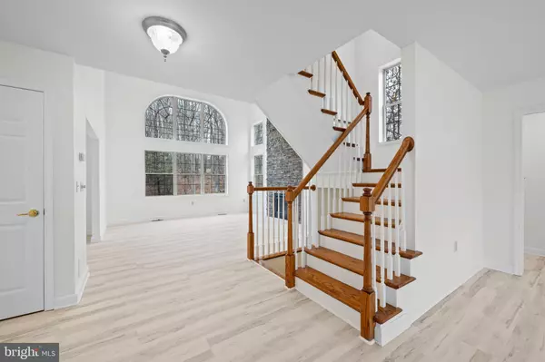 Hazleton, PA 18202,2 PINEWOOD CIR