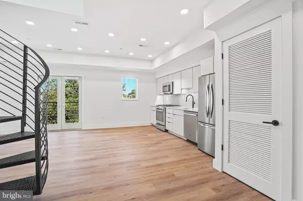 716 L ST SE #403, Washington, DC 20003