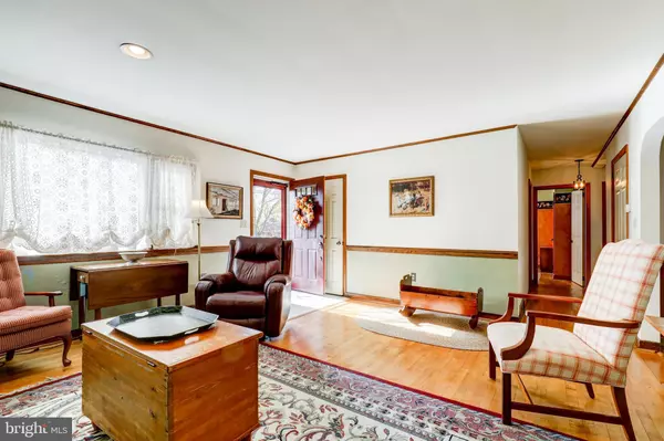 New Holland, PA 17557,753 WALNUT ST