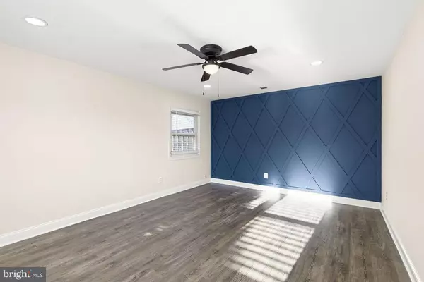 Sterling, VA 20164,503 S MAPLE CT