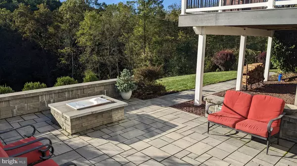 Harrisburg, PA 17111,7035 WOODSMAN DR