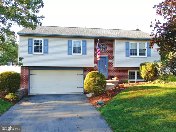 82 SCENIC DR, Denver, PA 17517