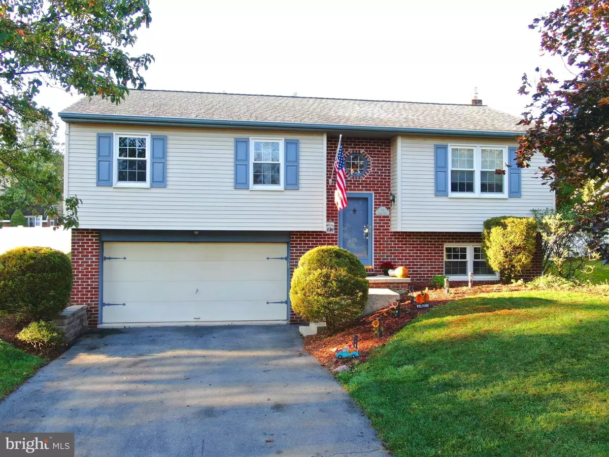 Denver, PA 17517,82 SCENIC DR