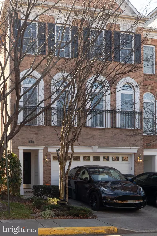 Fairfax, VA 22030,11453 GALLIEC ST #40