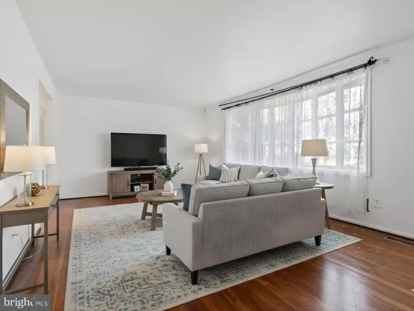 Upper Marlboro, MD 20774,17 THURSTON DR