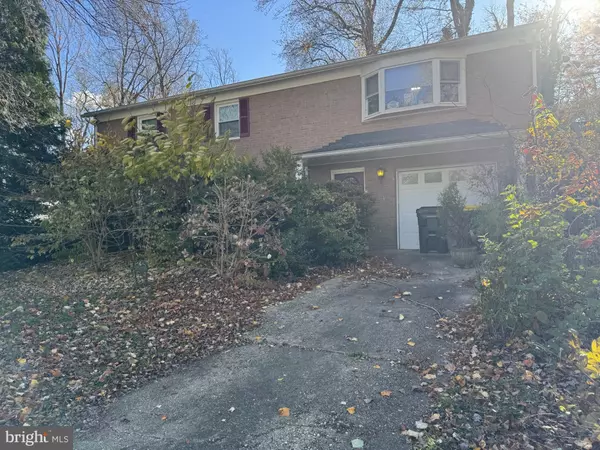 7019 HADLOW DR, Springfield, VA 22152