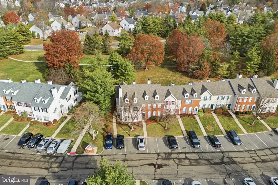 164 SHREWSBURY CT, Pennington, NJ 08534