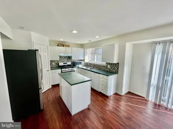 Dumfries, VA 22026,16949 TOMS RIVER LOOP