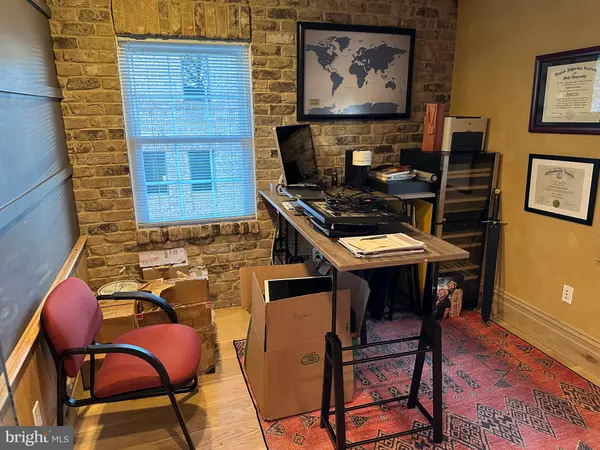 Mclean, VA 22101,6846 ELM ST #1