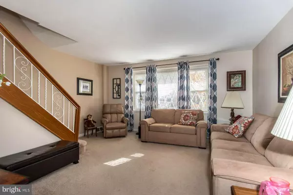 Philadelphia, PA 19152,7612 LARGE ST