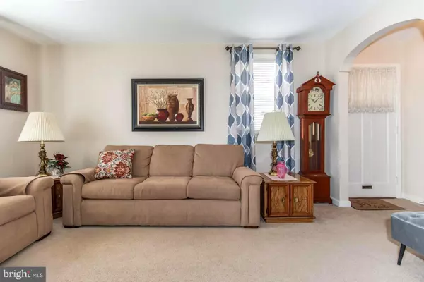 Philadelphia, PA 19152,7612 LARGE ST