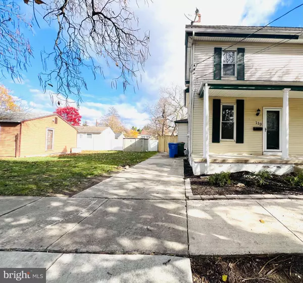 119 RAILROAD AVE, Swedesboro, NJ 08085