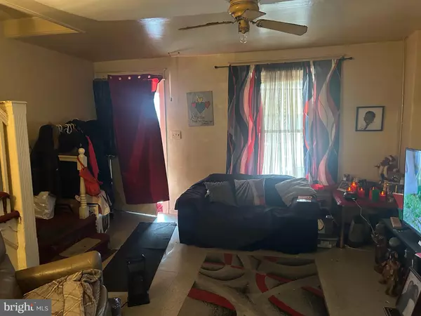 Philadelphia, PA 19142,2548 S MILLICK ST