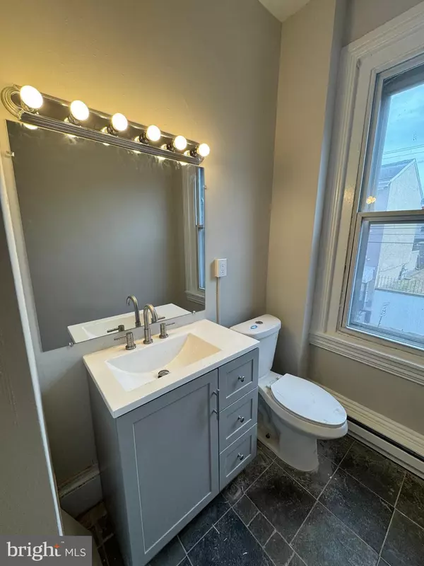 Norristown, PA 19401,521 CHERRY ST #3