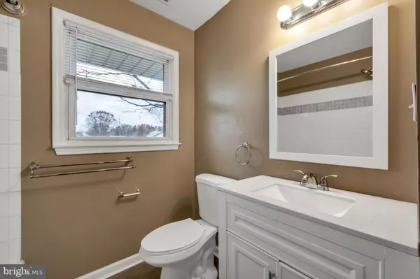 West Berlin, NJ 08091,5 S WALNUT CIR