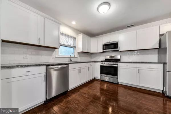 West Berlin, NJ 08091,5 S WALNUT CIR