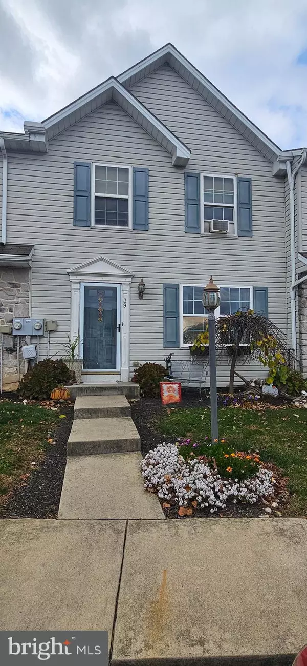 39 LAUREL DR, Myerstown, PA 17067