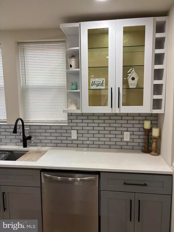 Philadelphia, PA 19138,7423 BEVERLY RD