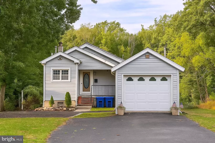 509 NESHAMINY RD, Croydon, PA 19021