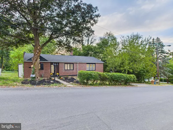 York, PA 17403,1230 S ALBEMARLE ST