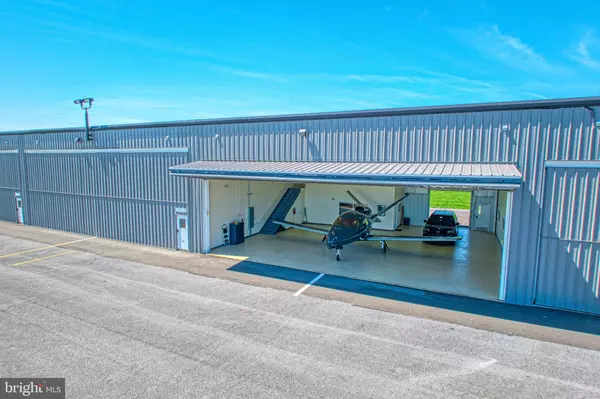 Winchester, VA 22602,741 AIRPORT RD #4