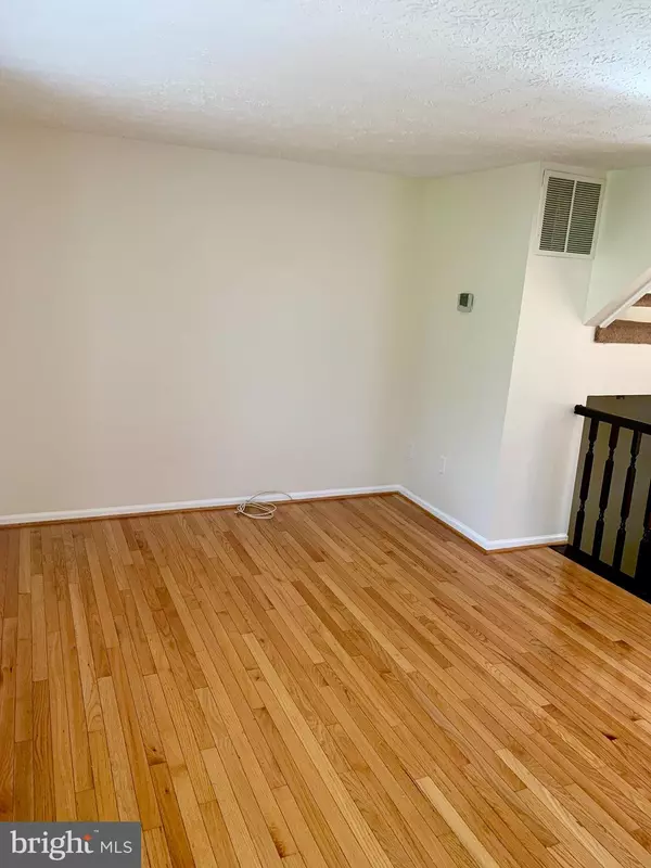 Centreville, VA 20120,14619 STONE CROSSING CT