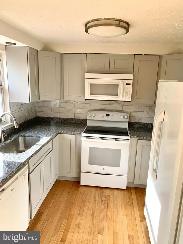 Centreville, VA 20120,14619 STONE CROSSING CT