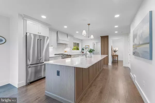 Vienna, VA 22181,9918 LINDEL LN