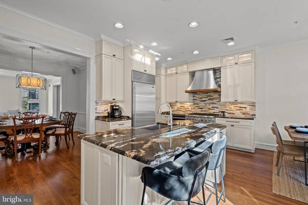 Alexandria, VA 22314,128 QUEEN ST