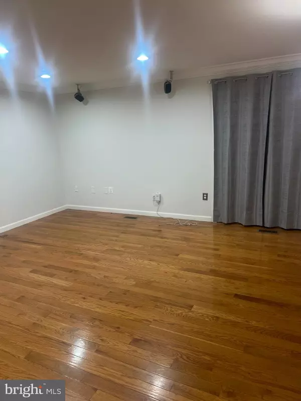 Centreville, VA 20120,14432 FOUR CHIMNEY DR