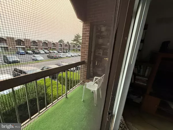 Philadelphia, PA 19152,2727 RHAWN ST