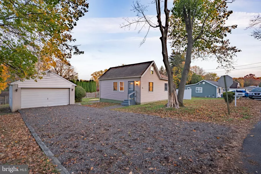 2043 OAKFORD AVE, Feasterville Trevose, PA 19053